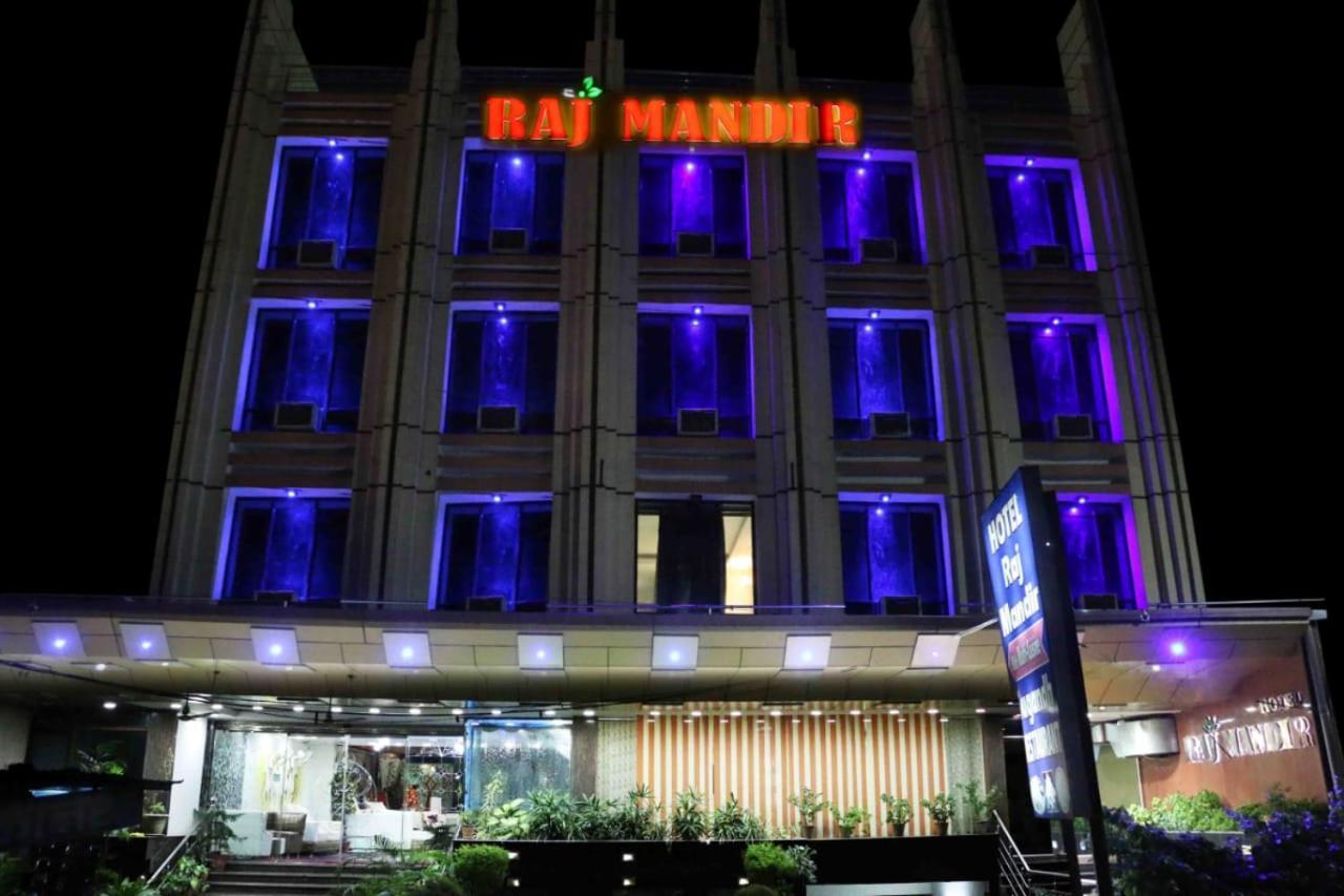 Hotel Raj Mandir Haridwār Esterno foto