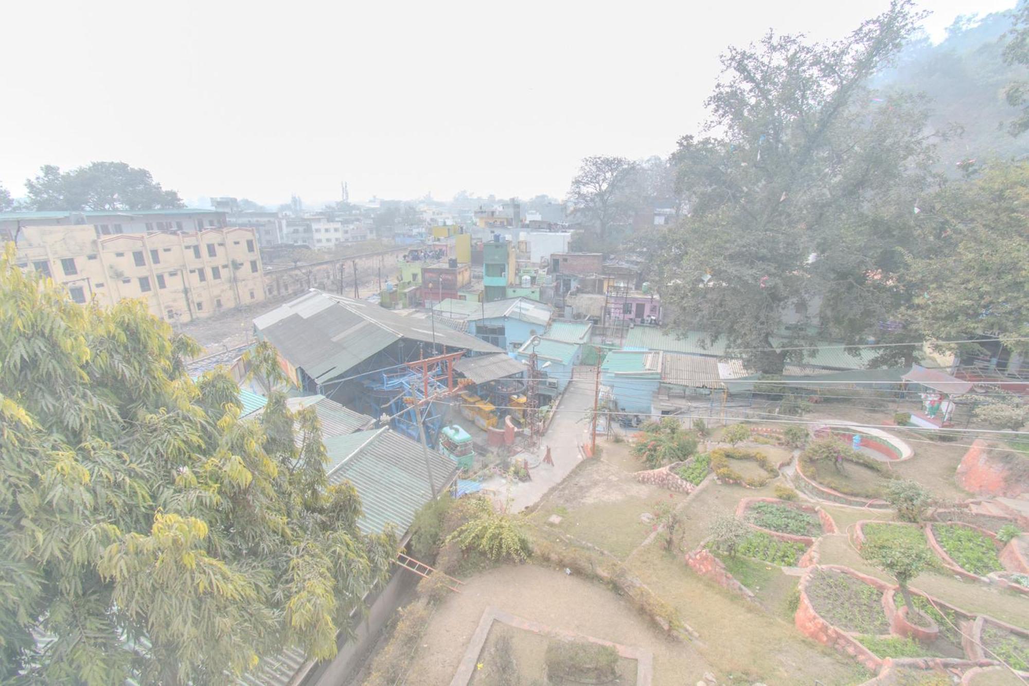 Hotel Raj Mandir Haridwār Esterno foto