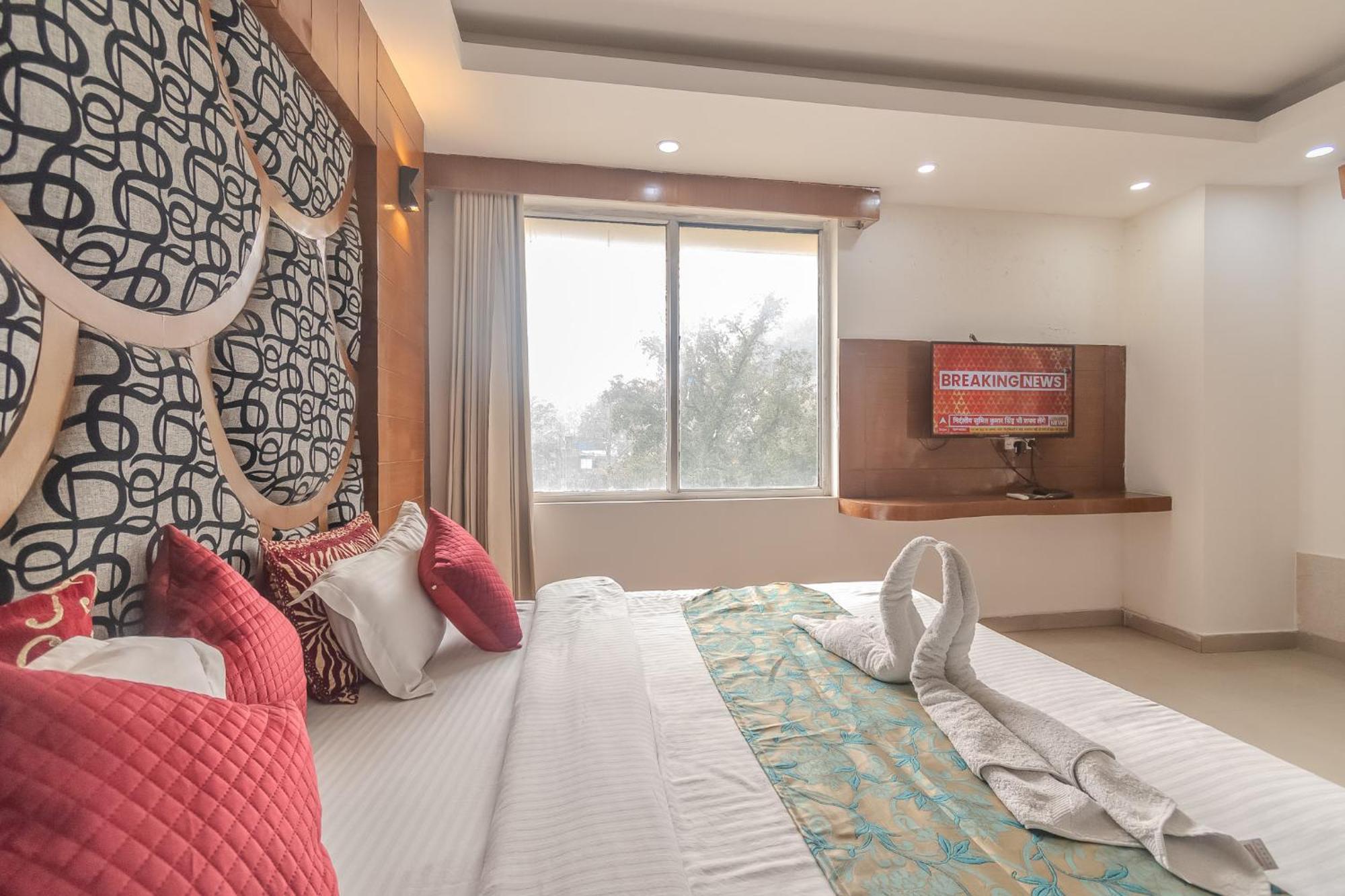 Hotel Raj Mandir Haridwār Esterno foto