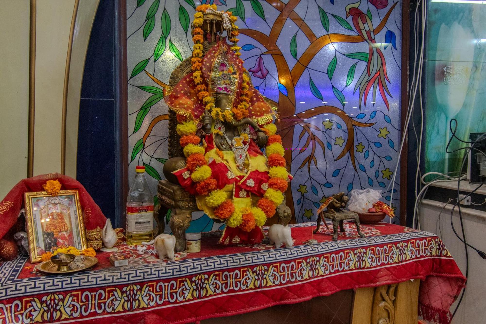 Hotel Raj Mandir Haridwār Esterno foto
